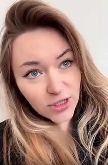Как же её мама родила!?