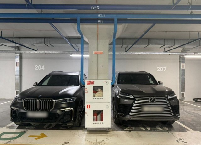 У главного антикоррупционного чиновника Свердловской области обнаружили гараж с элитными автомобилями