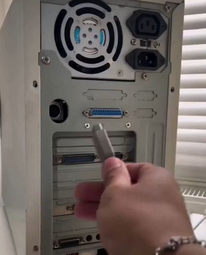 Работает⁠⁠