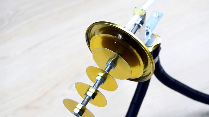 Как сделать мощную WiFi антенну из крышек от банок