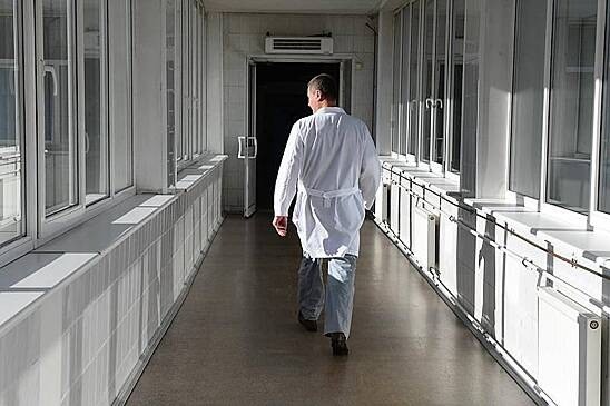 В одном из российских городов произошло массовое увольнение медиков и спасателей
