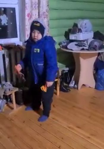 Подрастает отличный помощник по хозяйству
