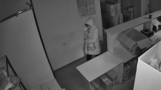 В Кирове женщина с двумя детьми обнесла ПВЗ на 100 тысяч рублей