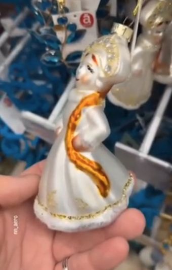 А вы уже купили новогодние украшения?