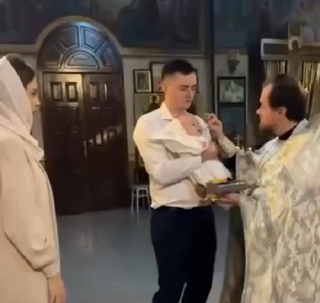 Что произошло в храме: девушка и "грудку откройте"