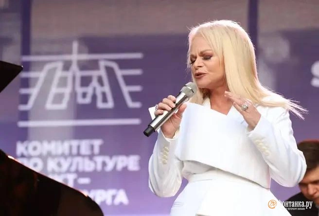 Суд вернул Ларисе Долиной квартиру в Хамовниках, проданную под давлением мошенников