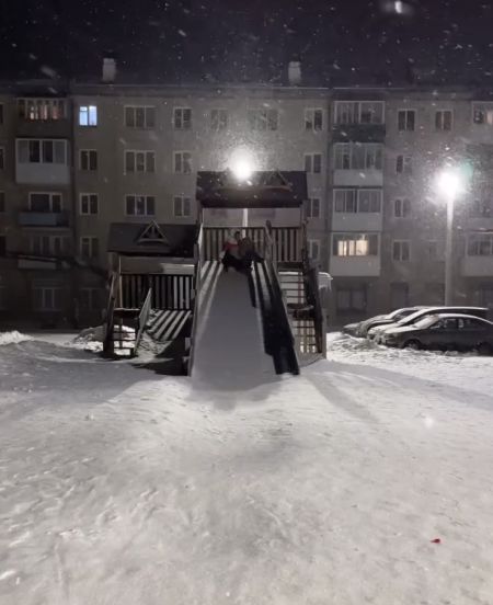 С 8 Марта, дорогие женщины!