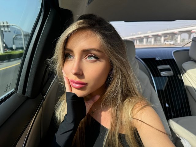 Юлия Вавилова: горячая девушка бросила миллиардера и улетела на Бали