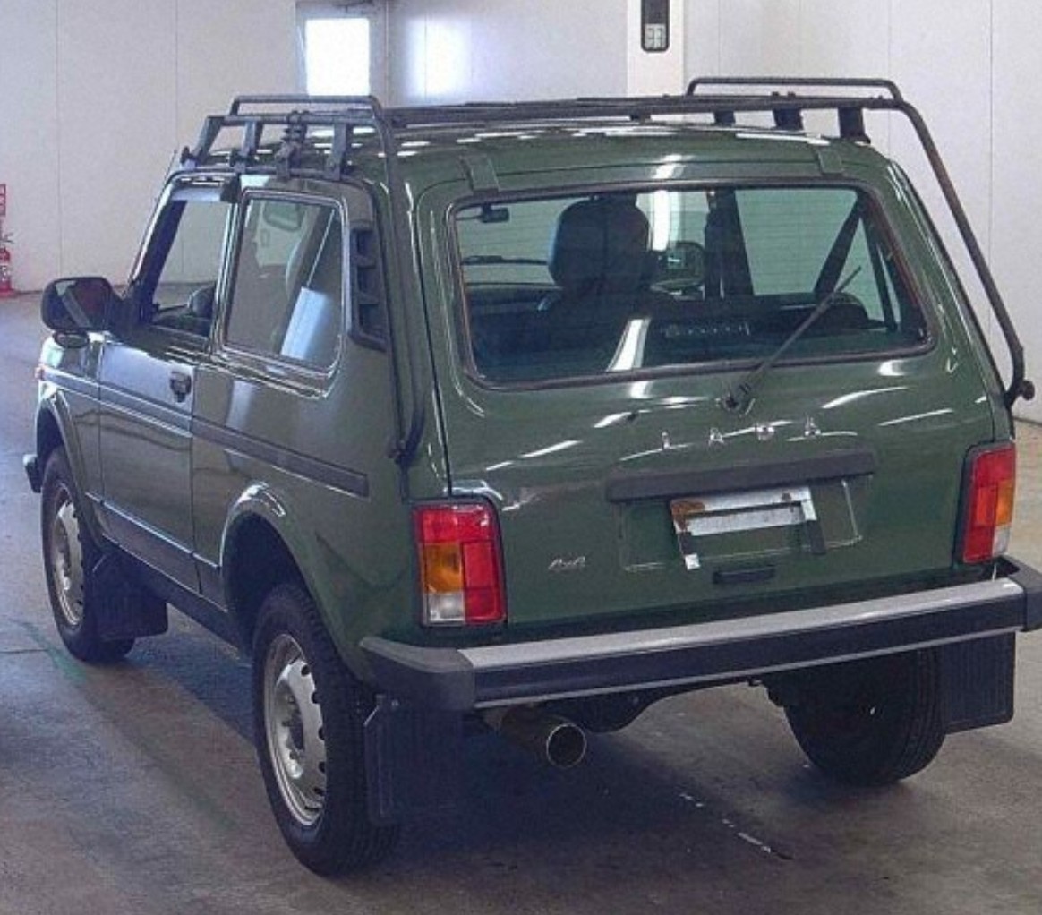 В Японии на аукционе заметили Ниву 2017 года дороже нового Jimny