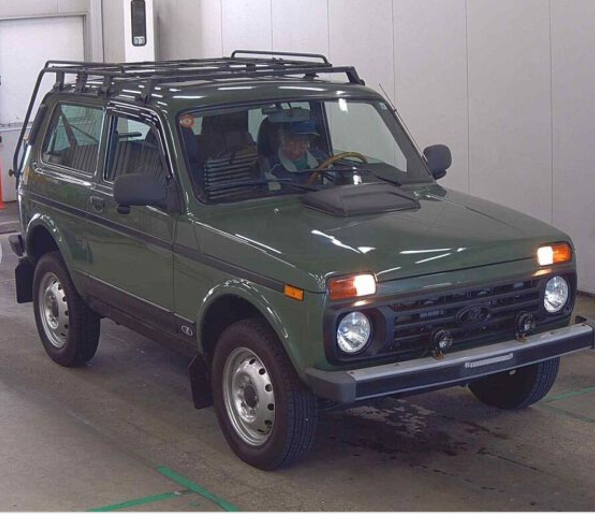 В Японии на аукционе заметили Ниву 2017 года дороже нового Jimny