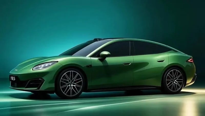 BYD представила электрокупе Formula S с запасом хода до 900 км