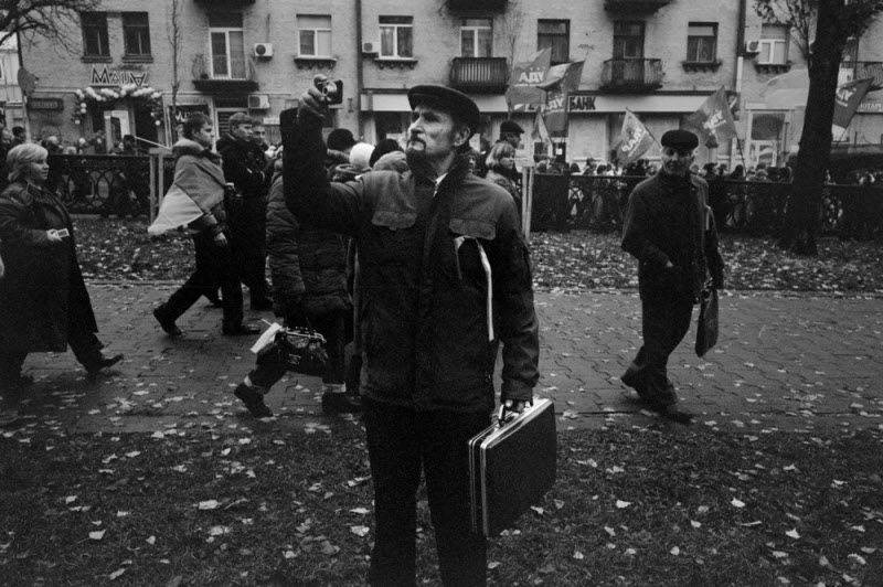 Полуголые девушки, Майдан и социальные сцены в объективе Романа Бордуна