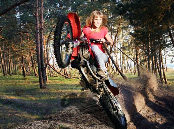 Девушки и мотоциклы