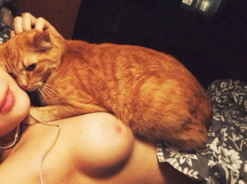 Девушки из социальных сетей