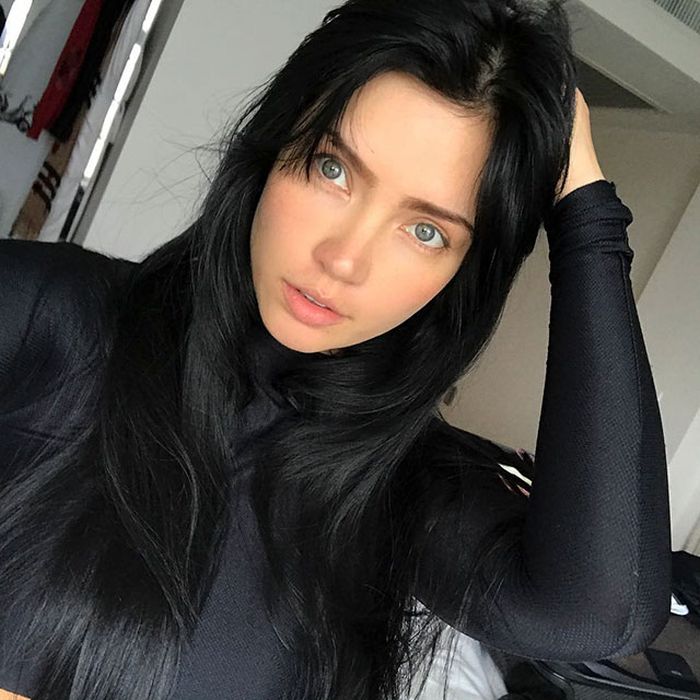 Милые девушки