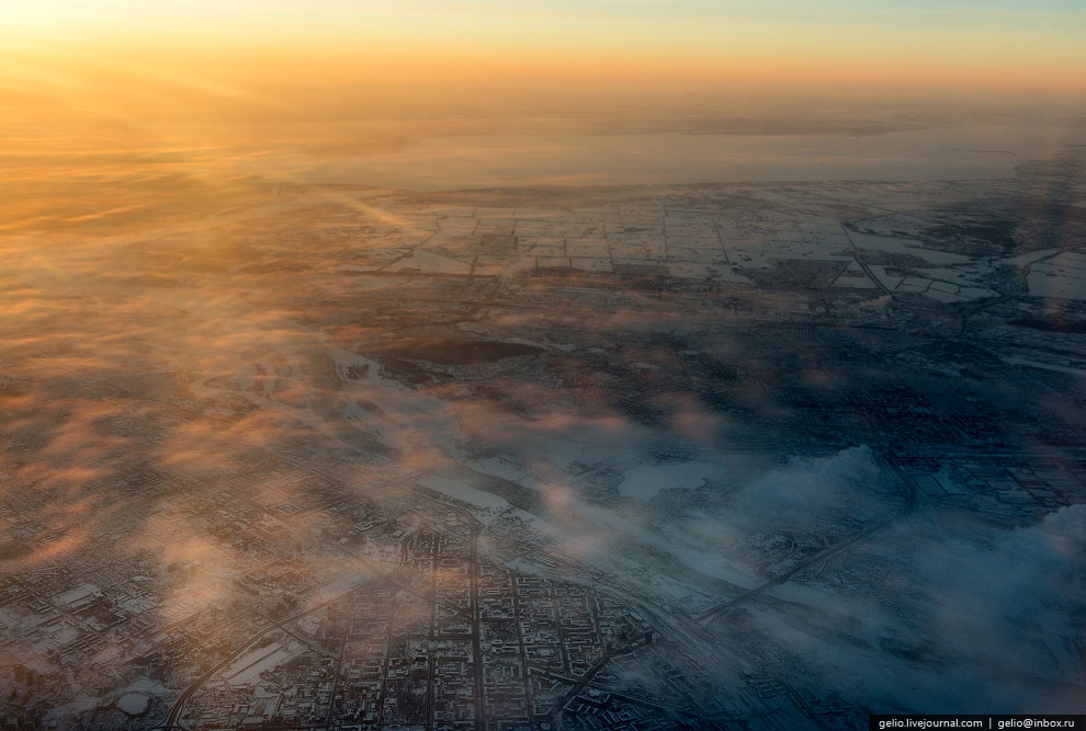 Земля из окна самолета в 2013 году Земля из окна самолета в 2013 году