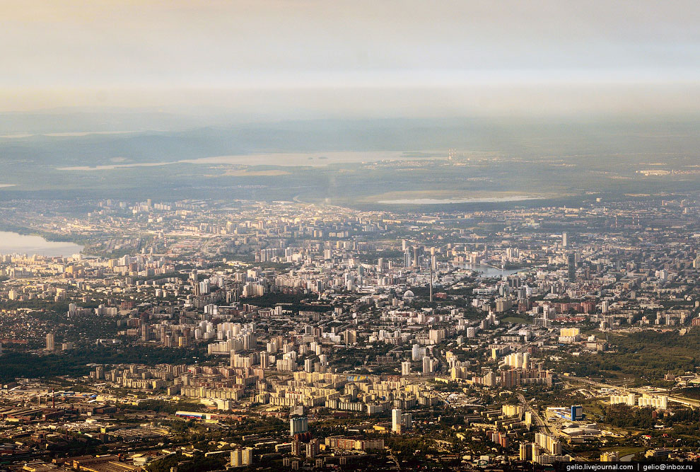 Земля из окна самолета в 2013 году Земля из окна самолета в 2013 году