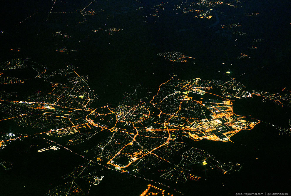 Земля из окна самолета в 2013 году Земля из окна самолета в 2013 году