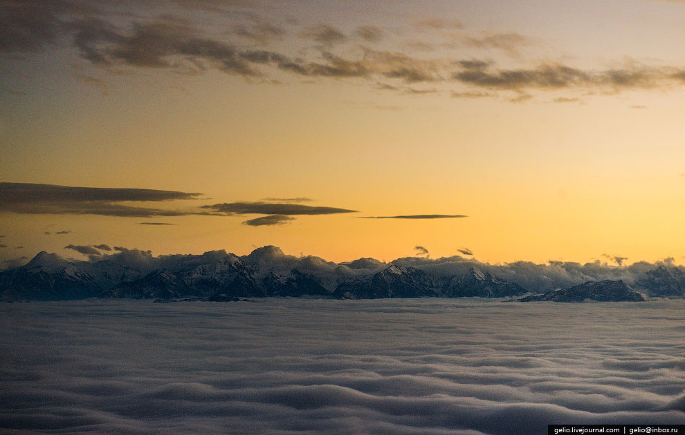 Земля из окна самолета в 2013 году Земля из окна самолета в 2013 году