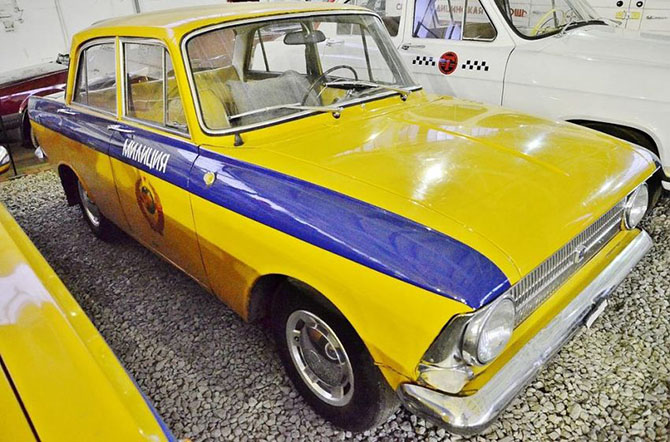 Экскурсия по самому крупному в мире музею советских автомобилей