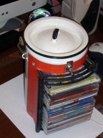 Подставка для дисков "CD-Бидон" своими руками
