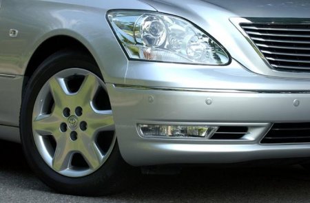 Обзор автомобиля Toyota Celsior, 2003