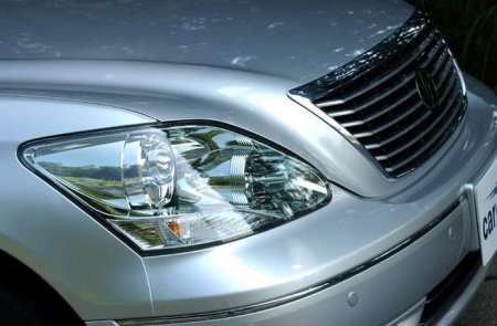 Обзор автомобиля Toyota Celsior, 2003