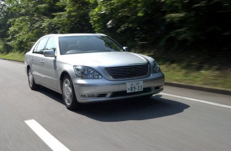 Обзор автомобиля Toyota Celsior, 2003