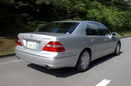 Обзор автомобиля Toyota Celsior, 2003
