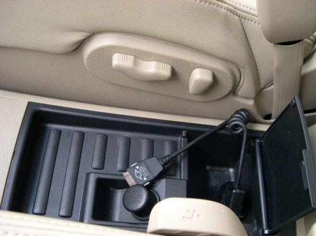 Обзор Nissan Tiida Latio, 2005