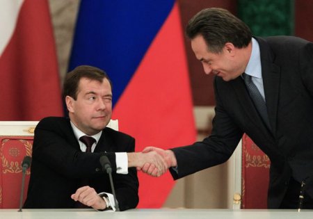Мимика Дмитрия Медведева (12 фото)