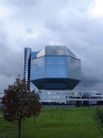 Странные здания со всего мира (84 фото)