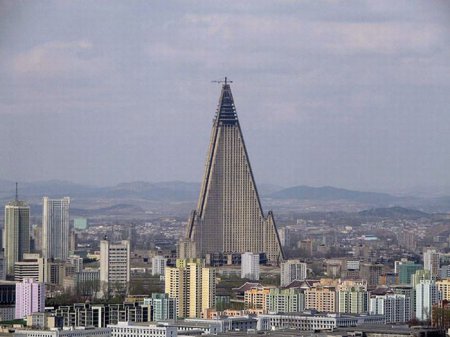 Странные здания со всего мира (84 фото)