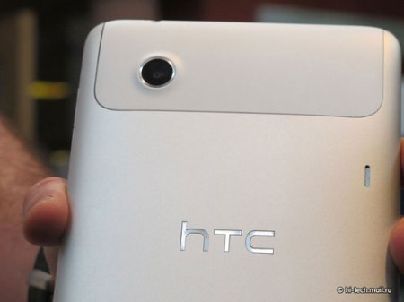 Первый взгляд на HTC Flyer: главная новинка MWC2011